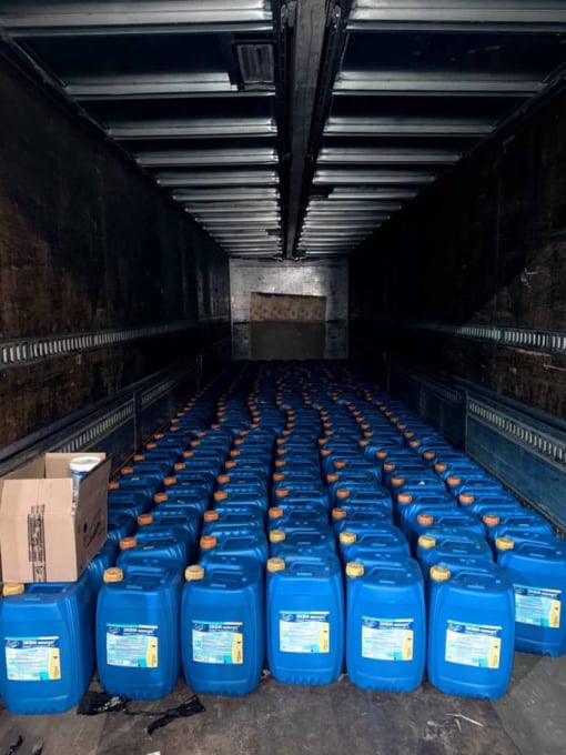 поставки химических реактивов